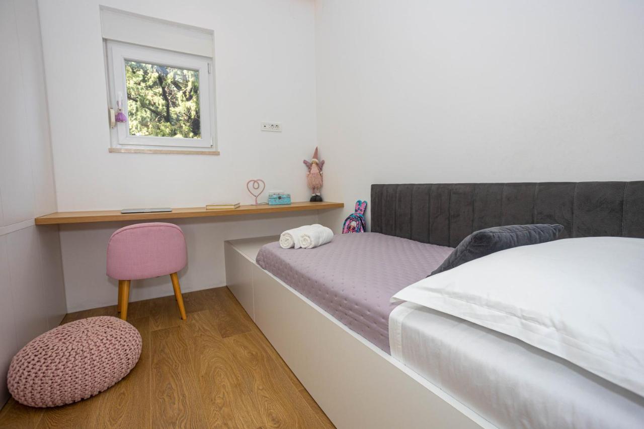 Amai Apartment سبليت المظهر الخارجي الصورة