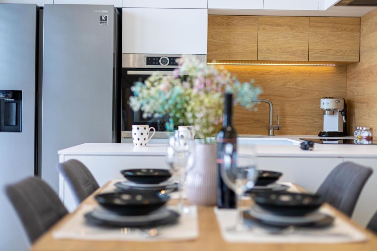 Amai Apartment سبليت المظهر الخارجي الصورة