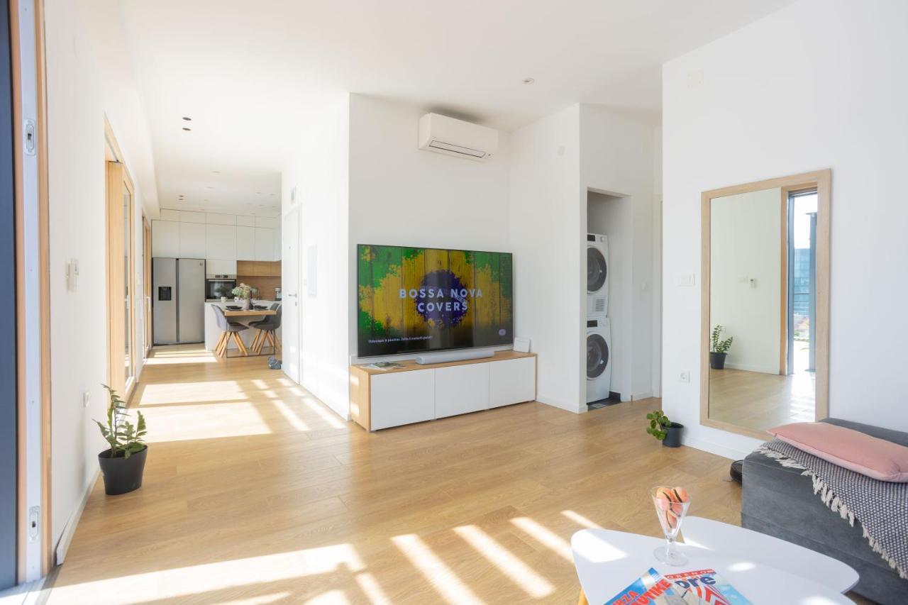 Amai Apartment سبليت المظهر الخارجي الصورة